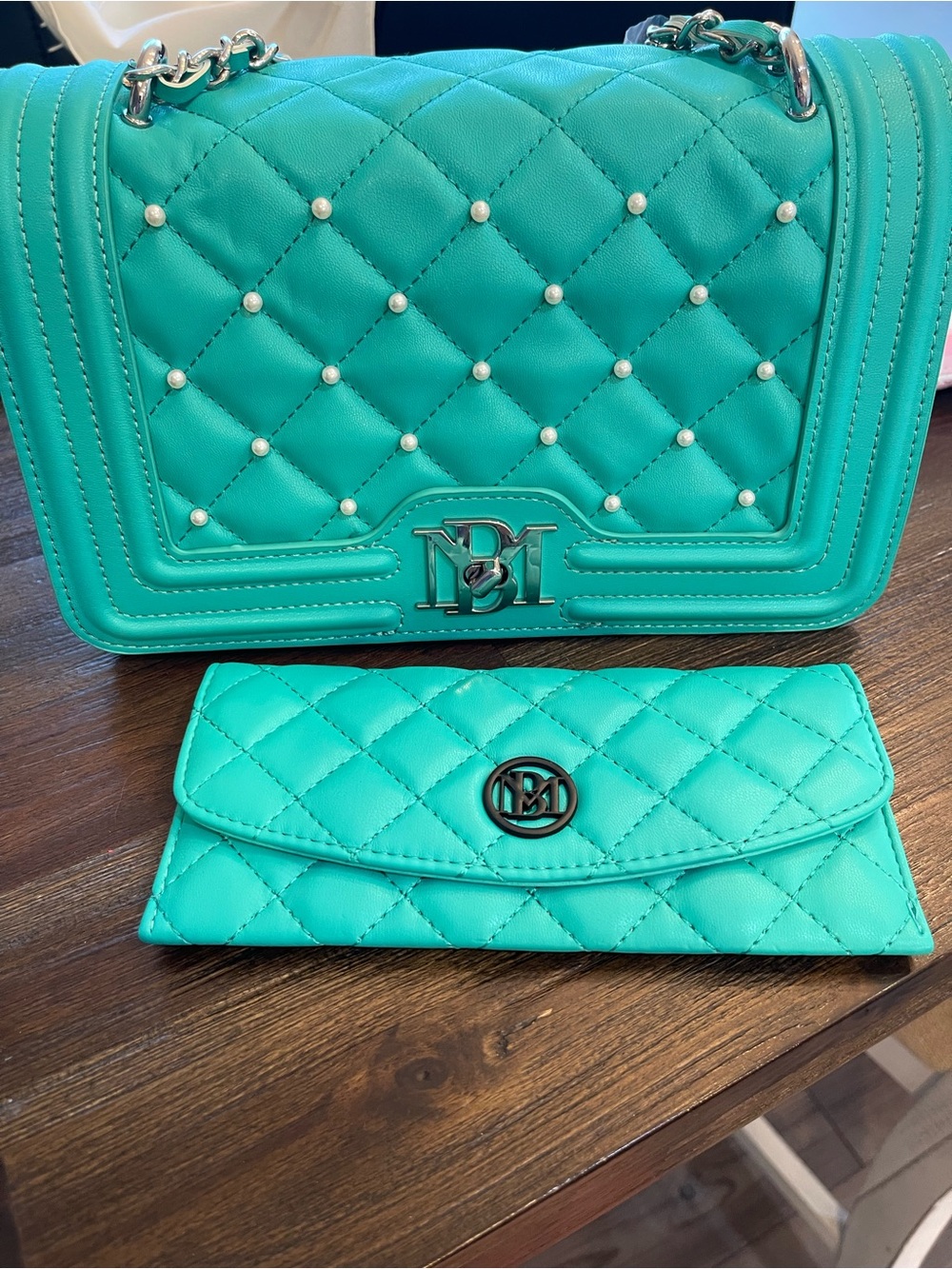 Badgley Mischka turquoise vegan leather crossbody with wallet!